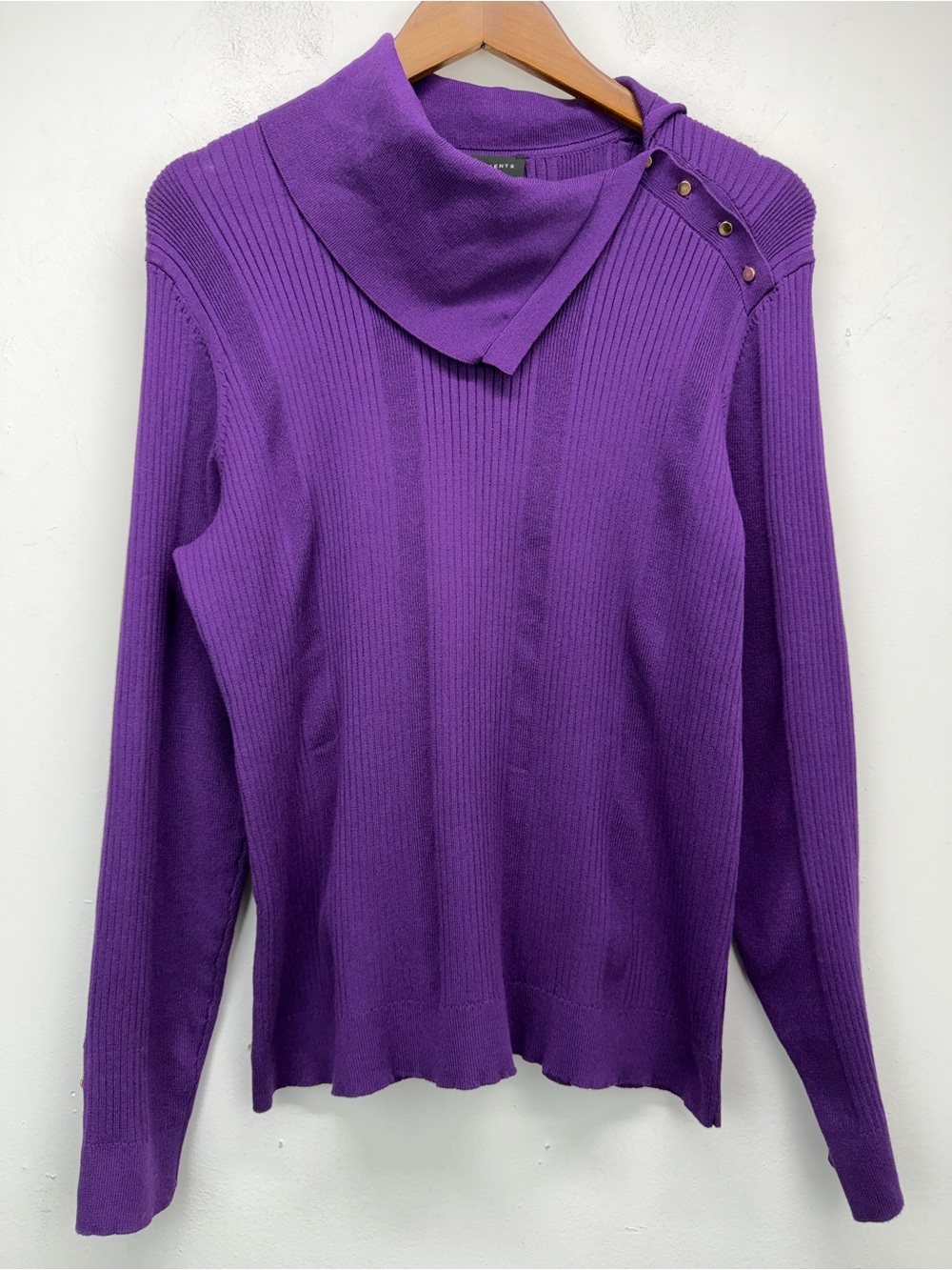Investments size Large Women’s Purple Ribbed Knit Cowl Neck Sweater NWT